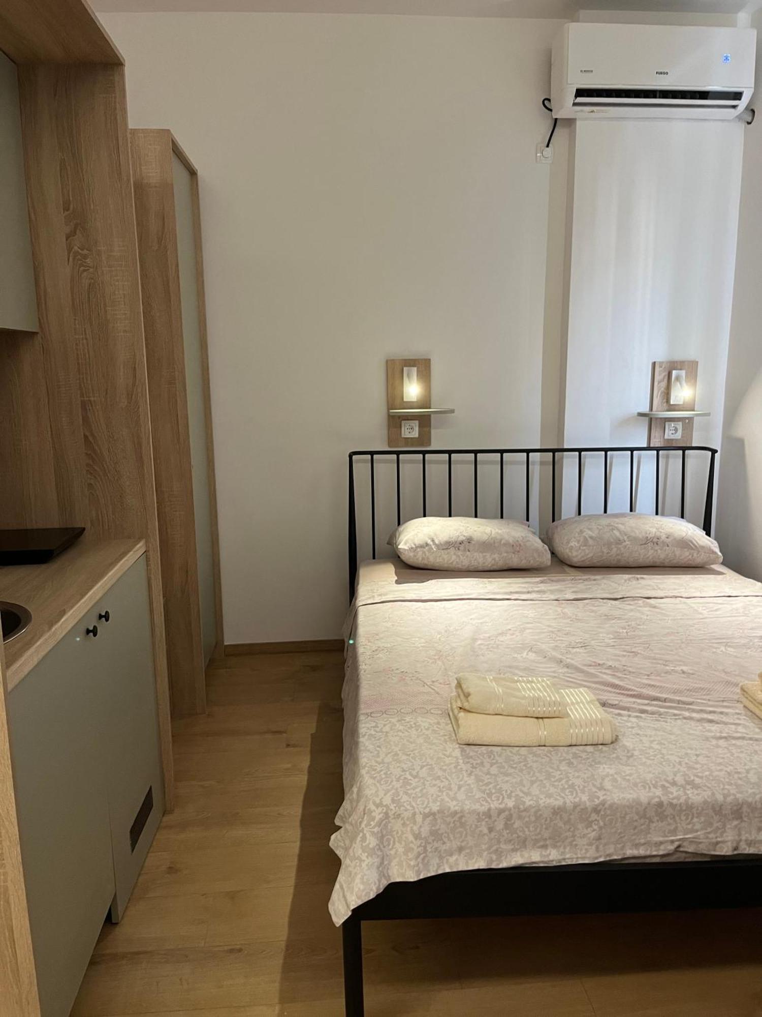 Olive Centre Apartment Skopje Buitenkant foto