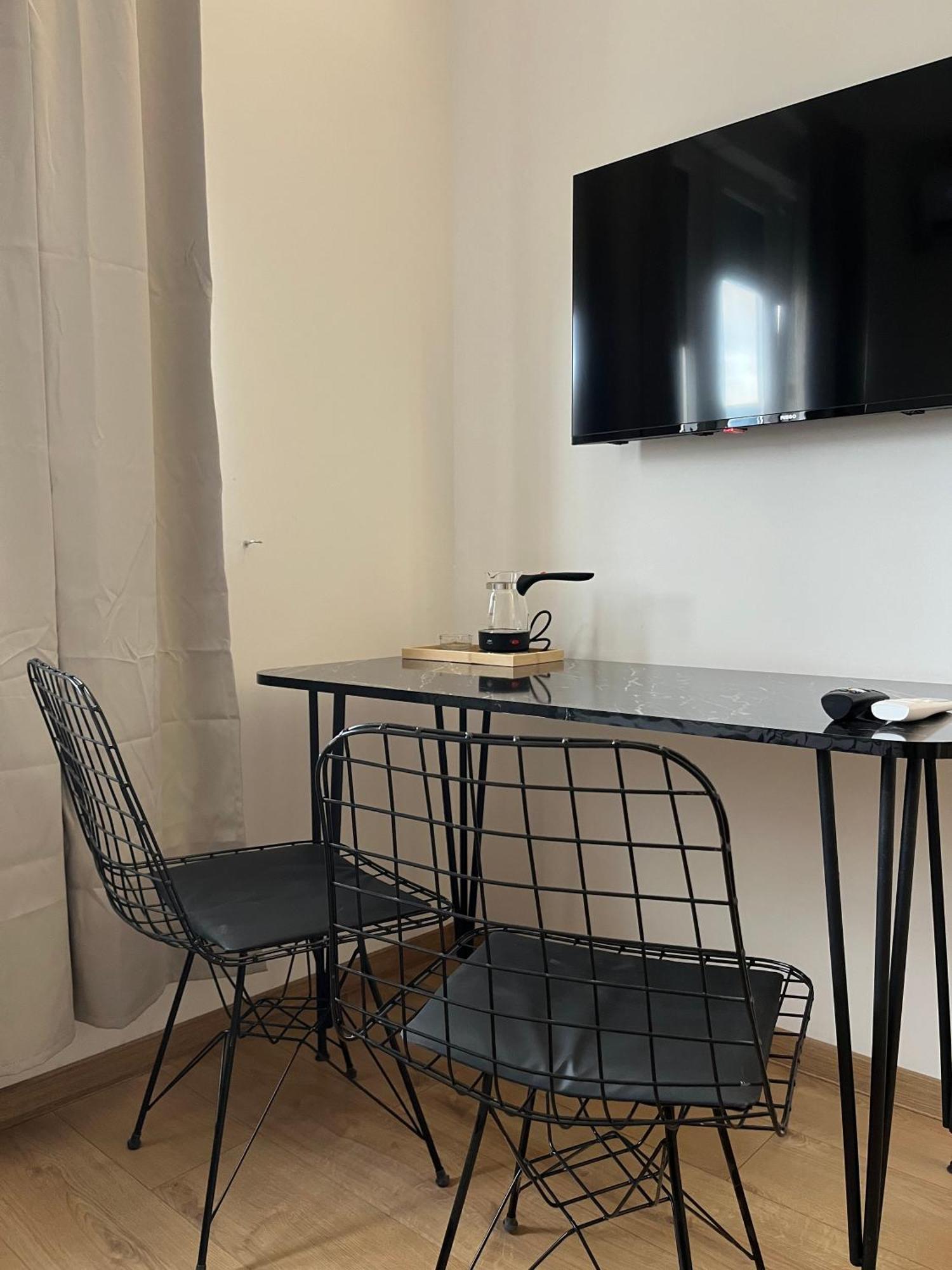 Olive Centre Apartment Skopje Buitenkant foto