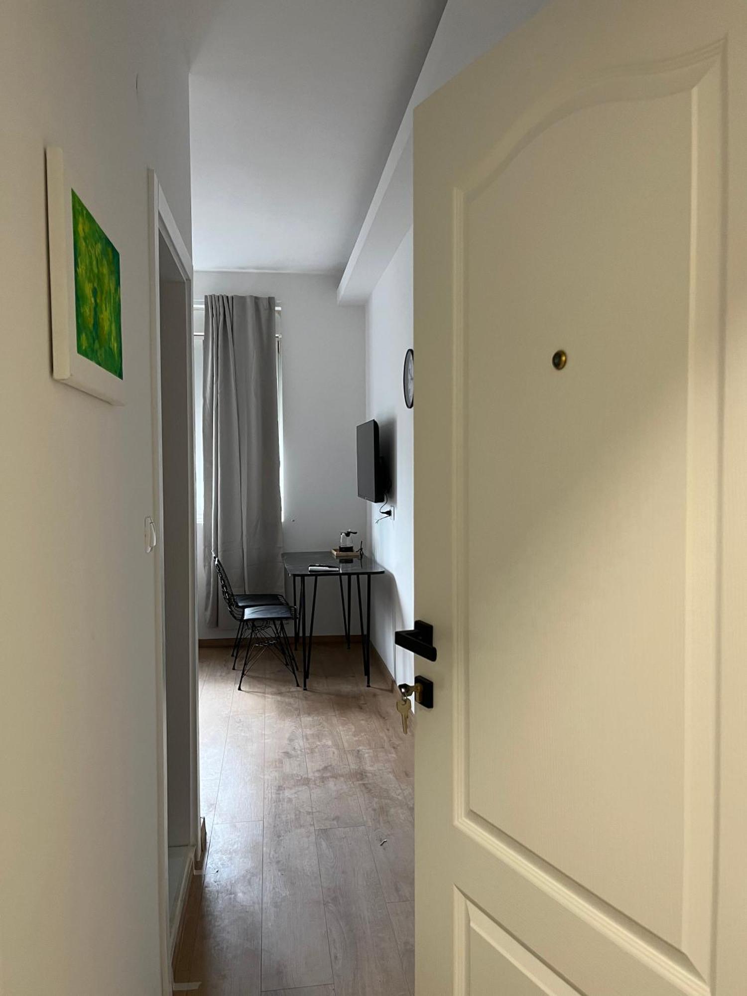 Olive Centre Apartment Skopje Buitenkant foto