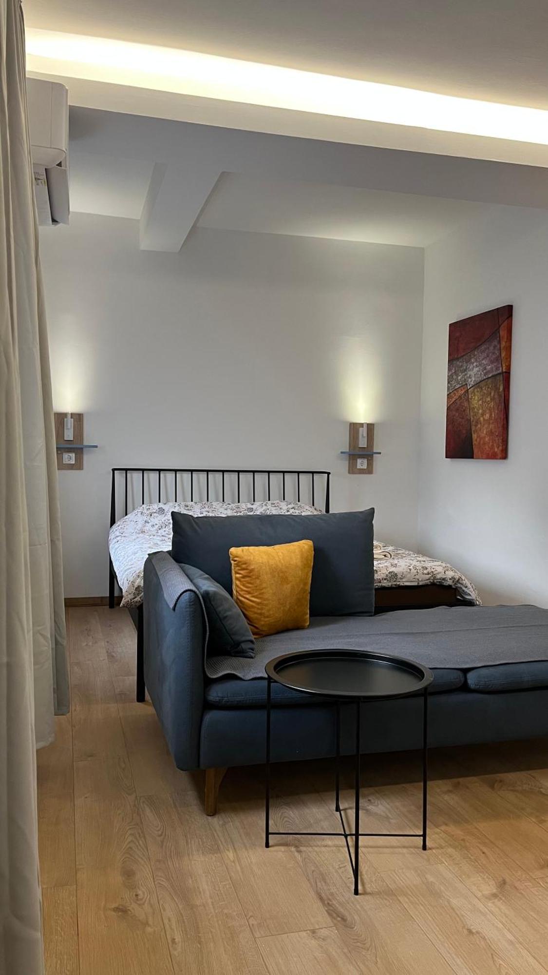 Olive Centre Apartment Skopje Buitenkant foto