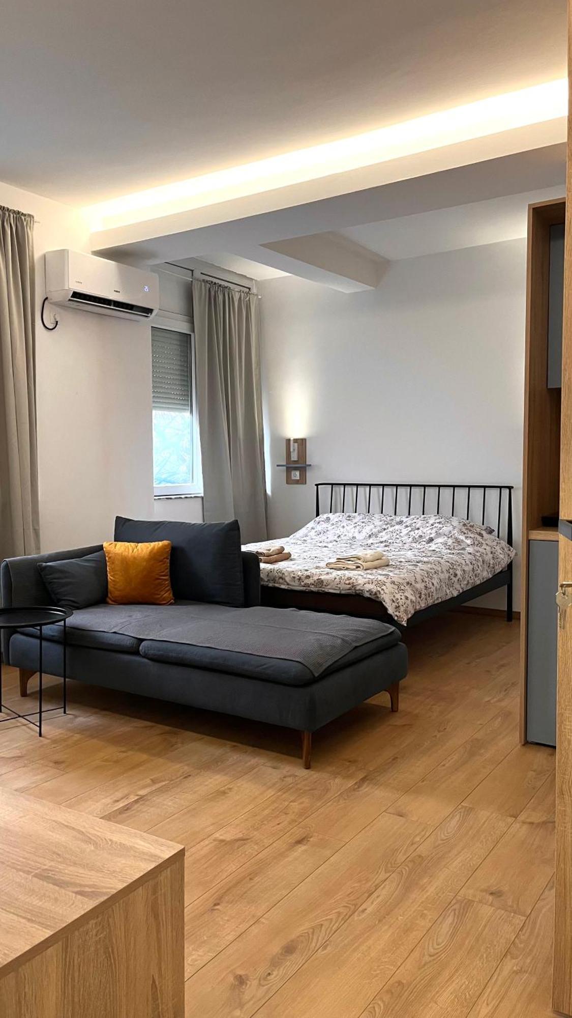 Olive Centre Apartment Skopje Buitenkant foto